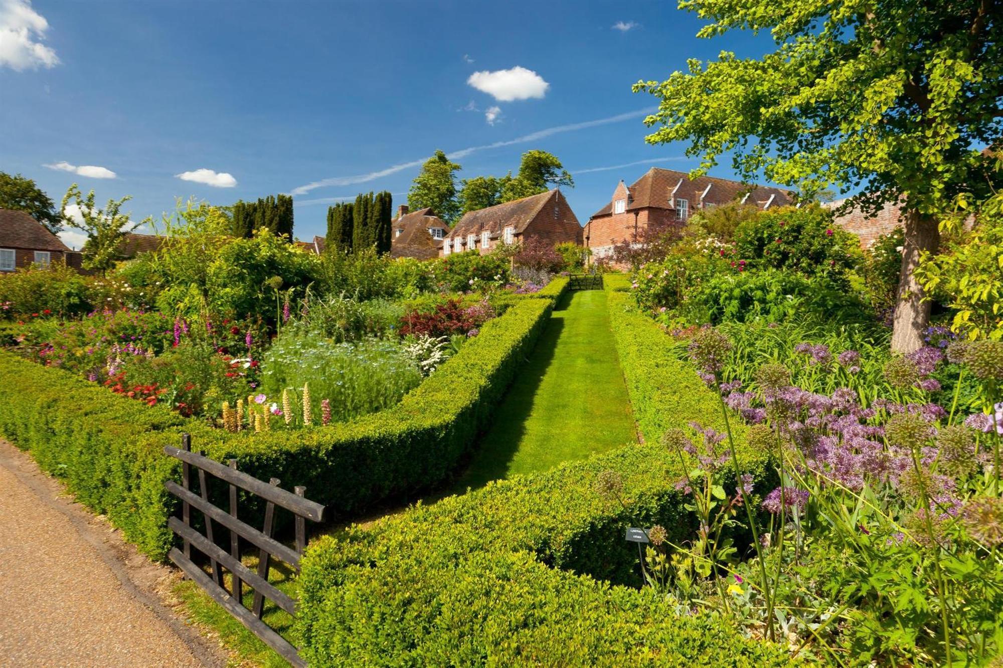 Leeds Castle Stable Courtyard Bed And Breakfast Maidstone Exterior foto