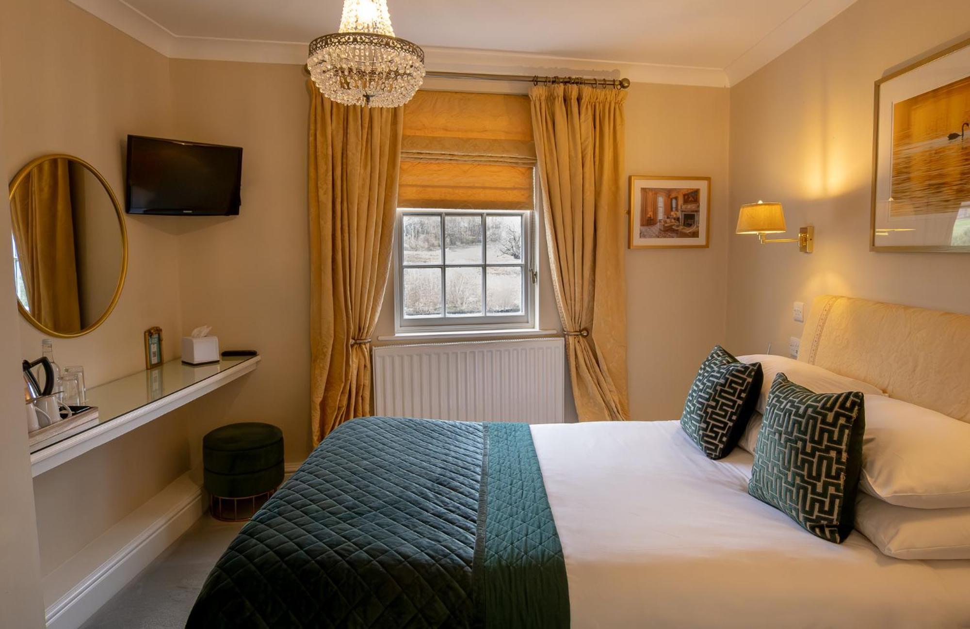 Leeds Castle Stable Courtyard Bed And Breakfast Maidstone Exterior foto