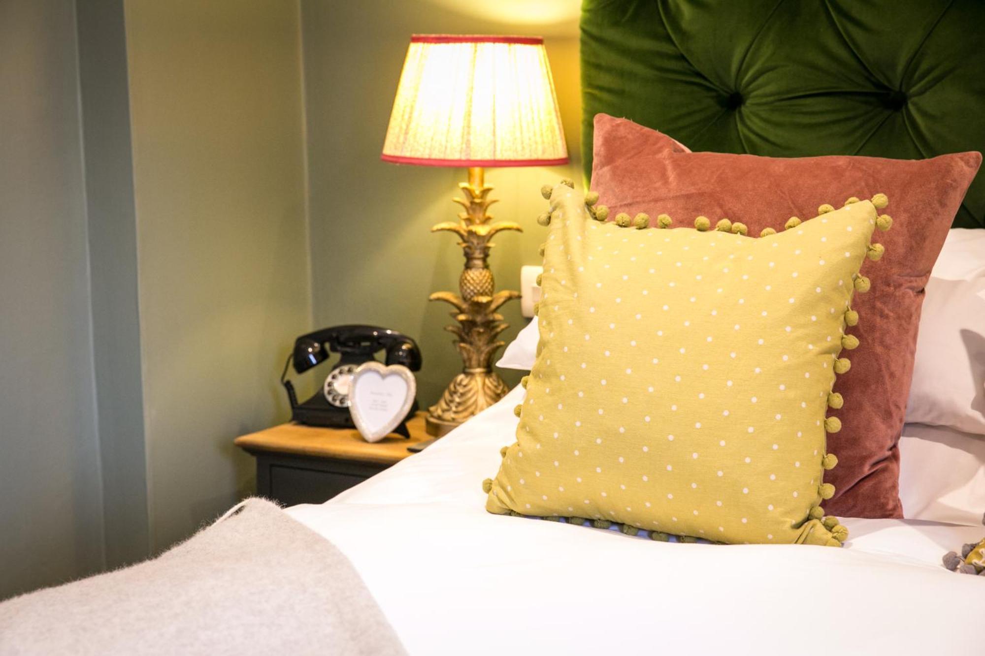 Leeds Castle Stable Courtyard Bed And Breakfast Maidstone Exterior foto